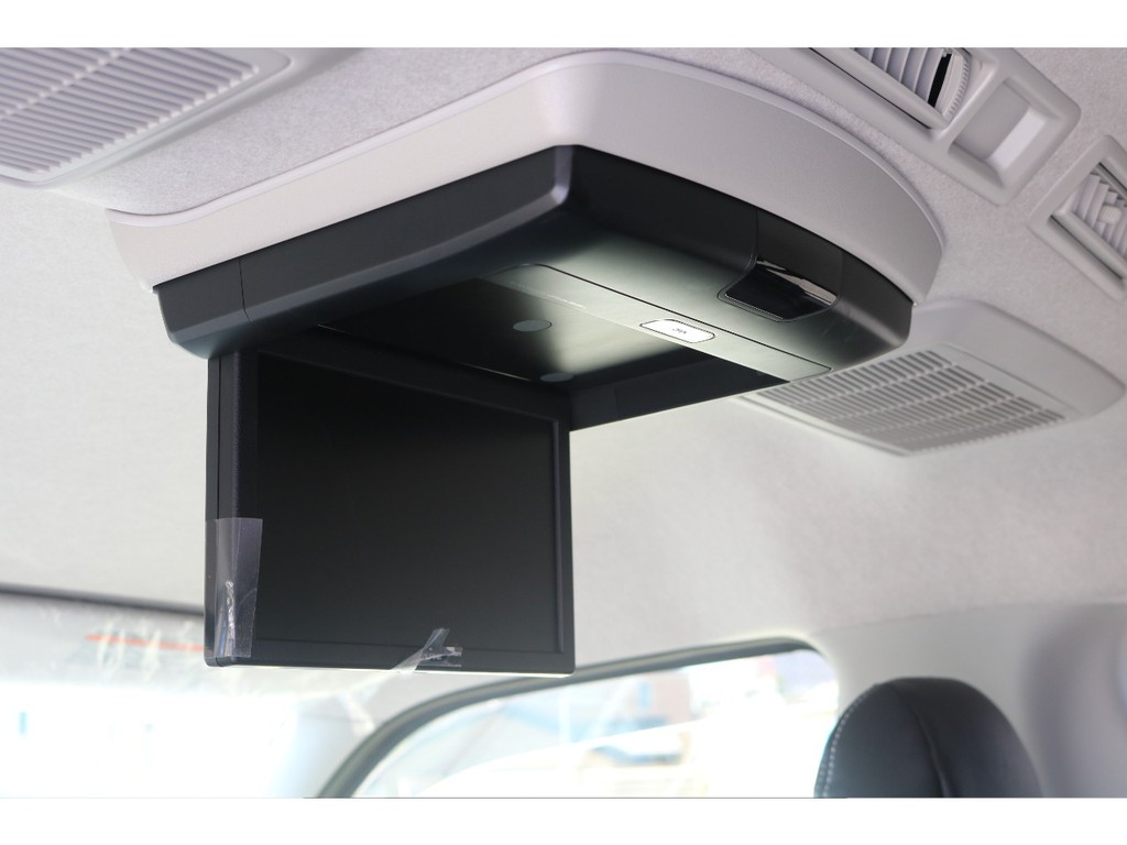 アルパイン製　フリップダウンモニター装着済み♪