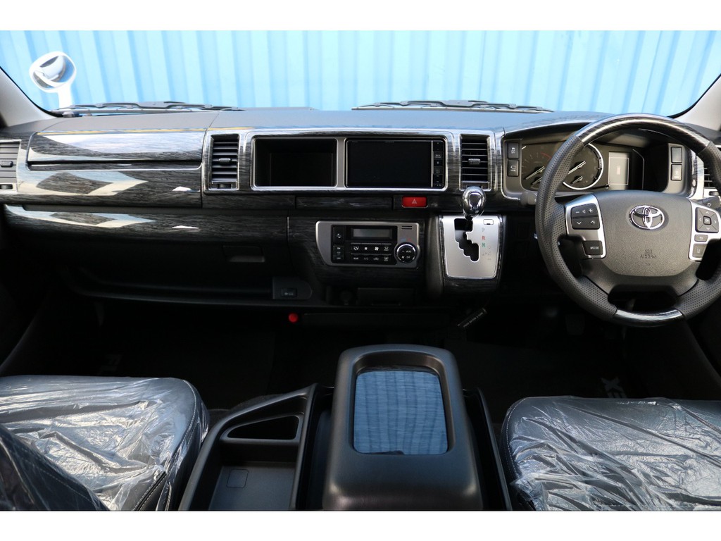 黒木目インテリアパネル+黒木目ステアリングへ交換済み♪