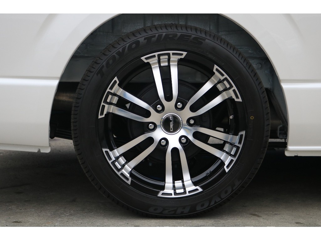 FLEXオリジナル　DELF02　18インチ装着済み♪