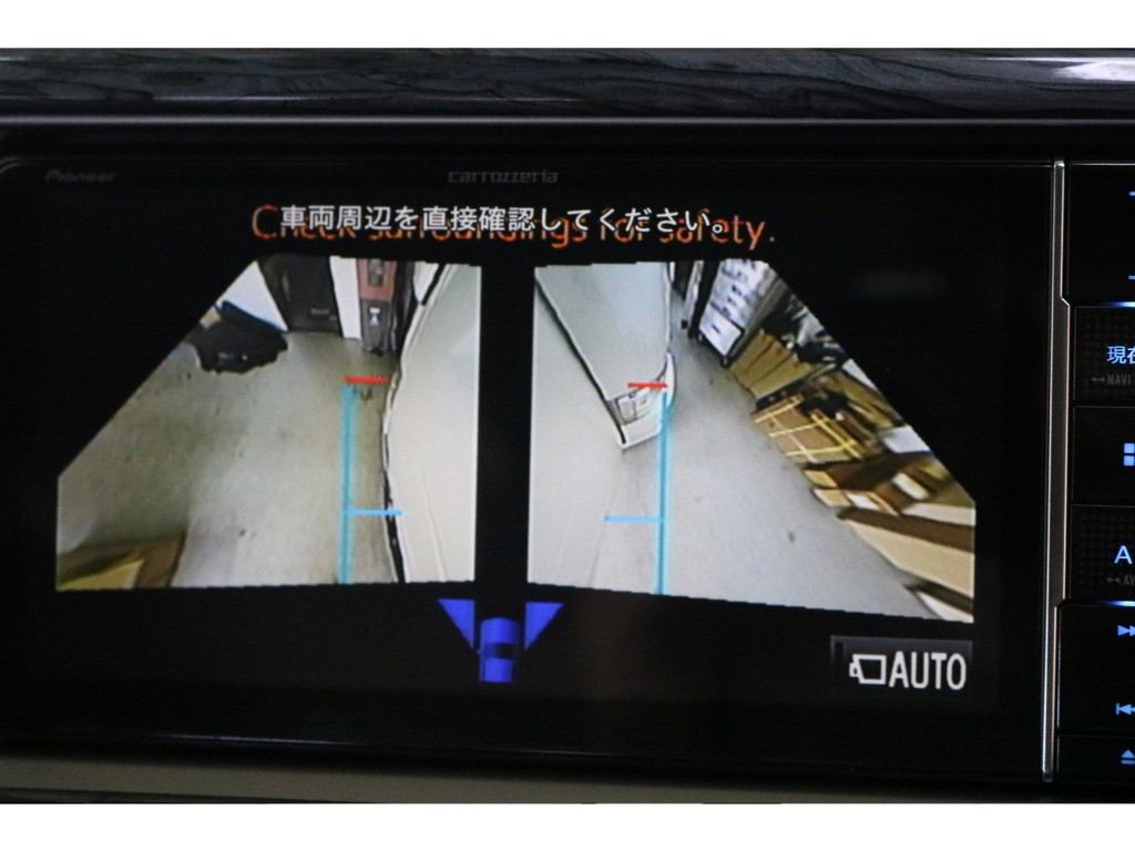 メーカーop　PVM　パノラミックビューモニター装備♪　ナビ連動加工済み♪　車庫入れも安心です！