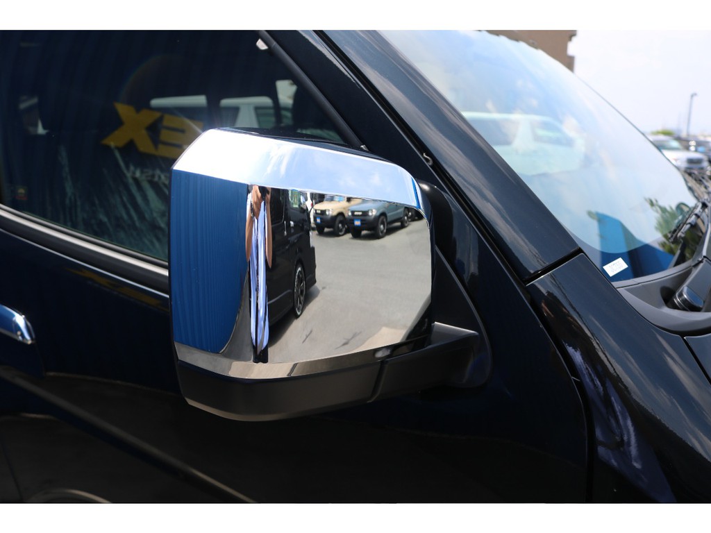 メーカーop　PVM　パノラミックビューモニター装備♪　ナビ連動加工済み♪　車庫入れも安心です！