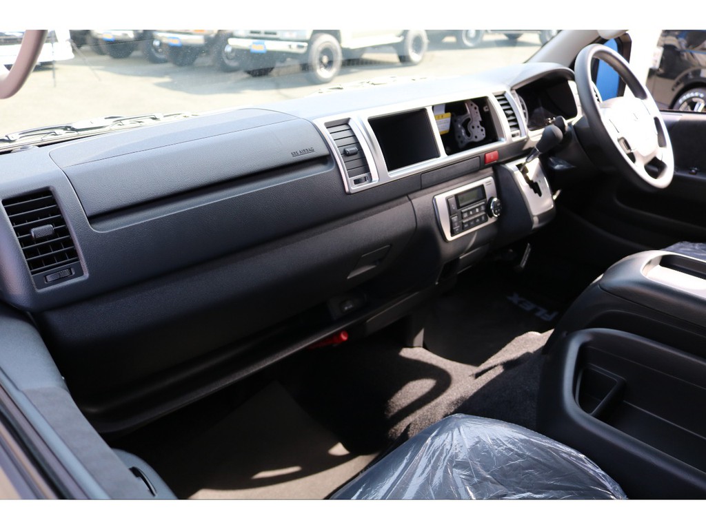 ナビ、ＥＴＣ、フリップダウンモニター装着予定♪