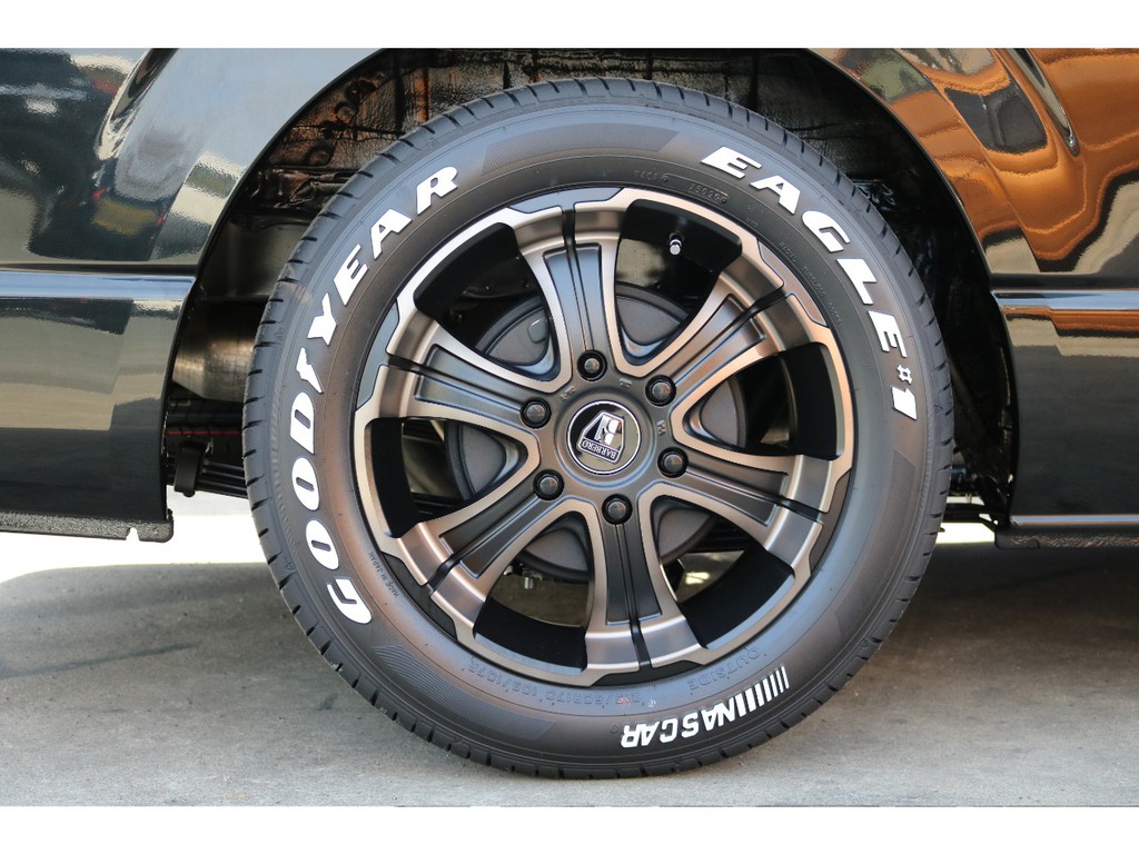 ＦＬＥＸオリジナルホイール、バルベロＷ－ＤＥＥＰＳ♪グッドイヤーナスカータイヤの組み合わせ！！