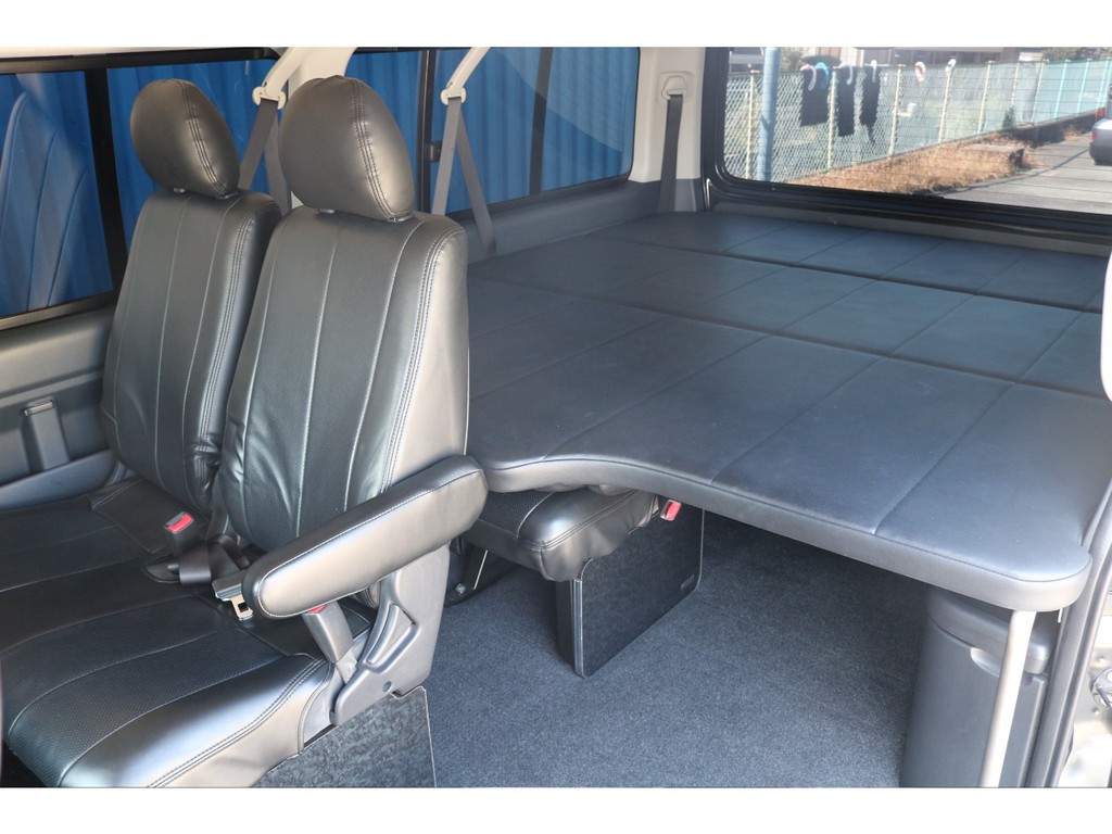 UI製　マルチウェイベットキット装着済み♪　かなり値の張るカスタム内容！　乗れる・積める・寝れる！