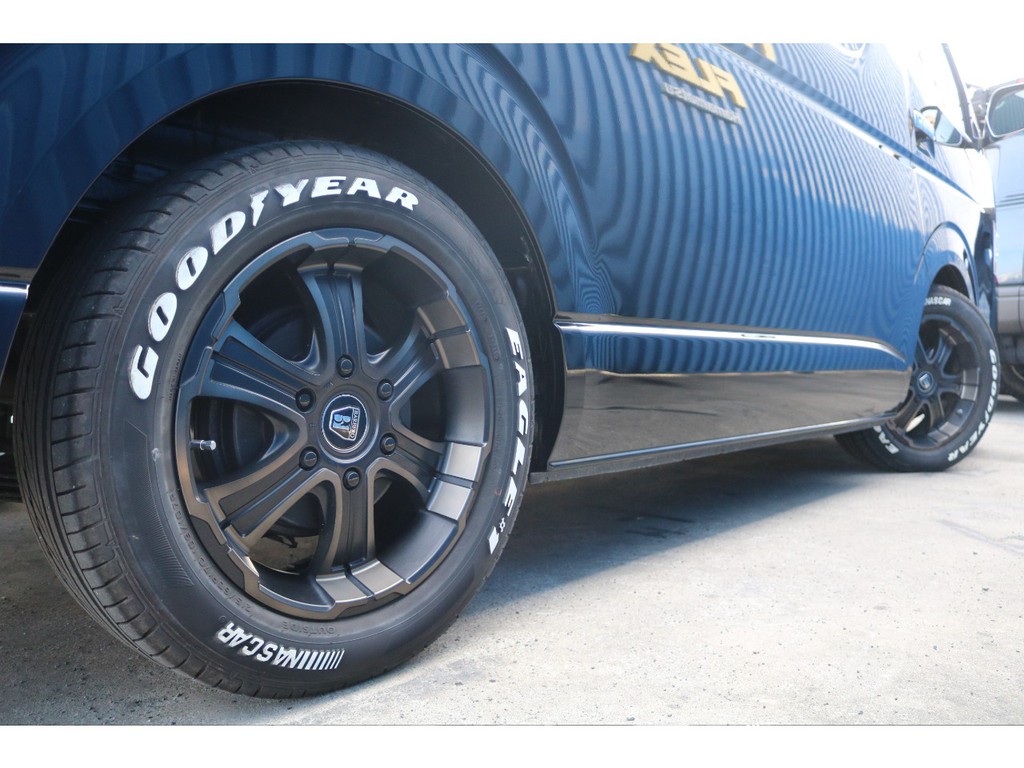 FLEXオリジナルバルベロホイールにGOODYEARナスカータイヤ♪