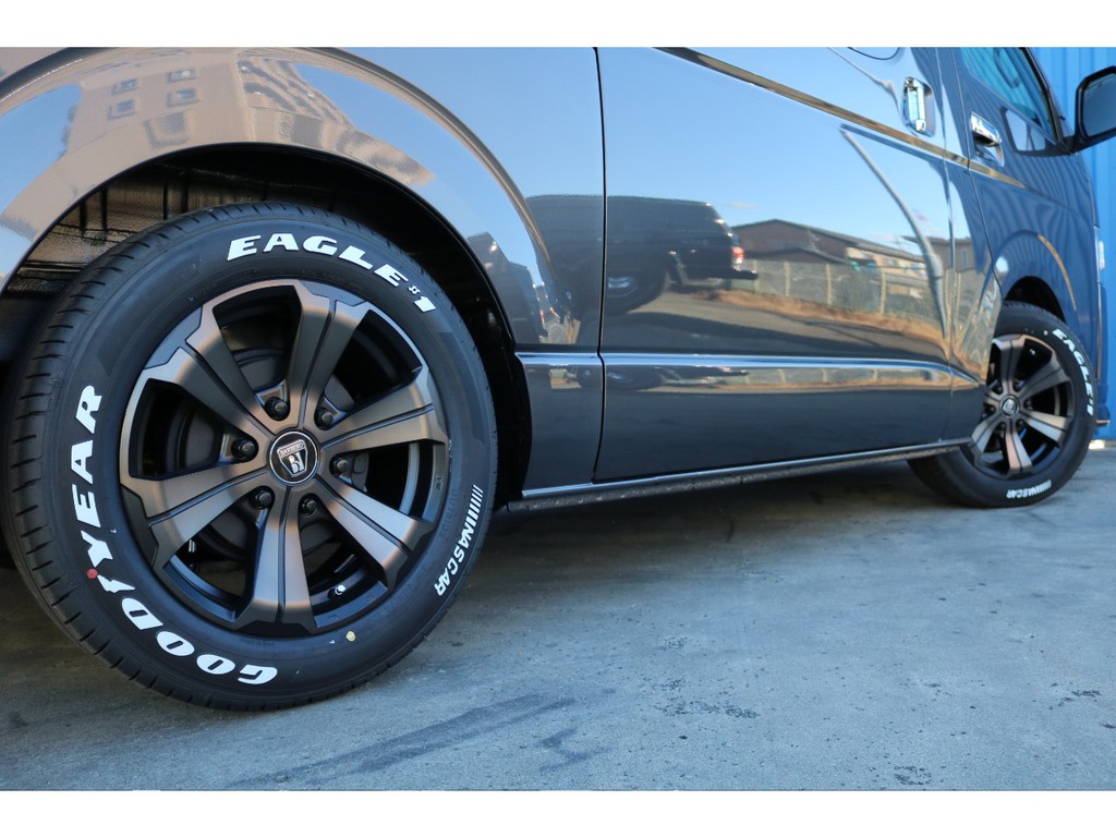 定番の組み合わせ　GOODYEARナスカータイヤ♪