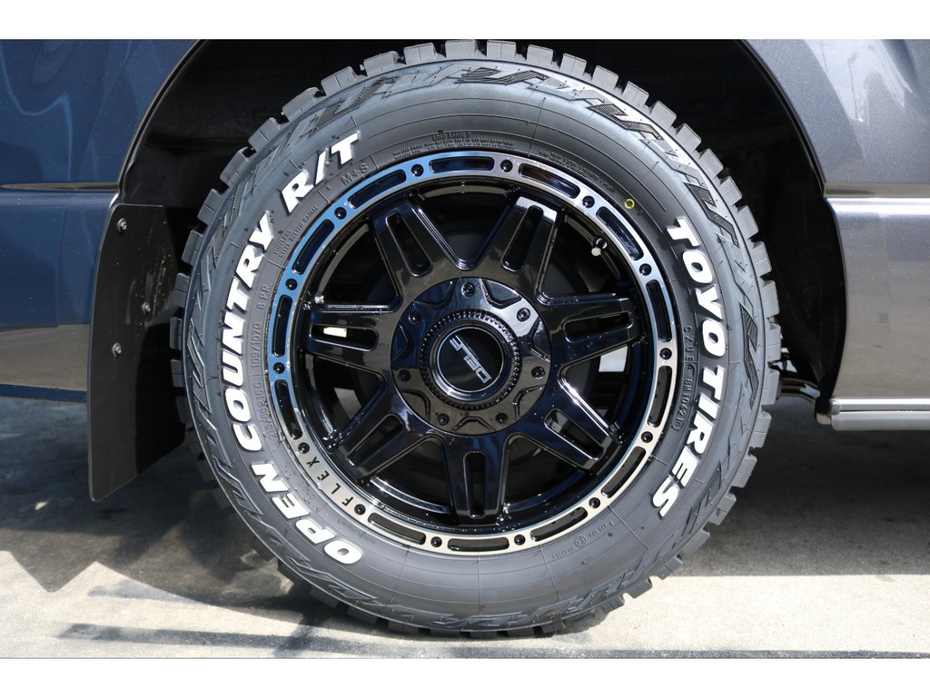 ＦＬＥＸオリジナルＤｅｌｆ０４ホイールにＴＯＹＯオープンカントリータイヤ☆