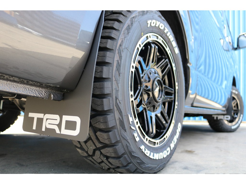 ＴＲＤマッドフリップ、ＦＬＥＸオリジナルＤｅｌｆ０４ホイール、ＴＯＹＯオープンカントリータイヤ♪