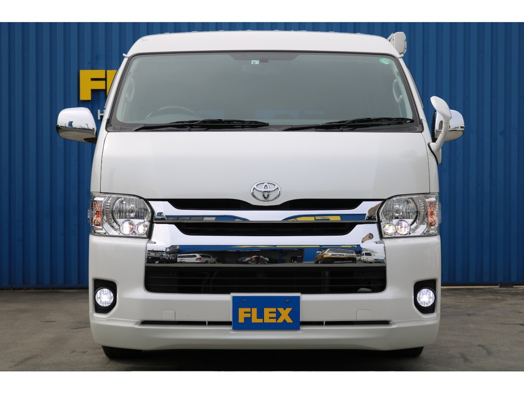 新車時　メーカーOP　LEDヘッドライト装備♪　フォグランプもLEDに交換済み♪