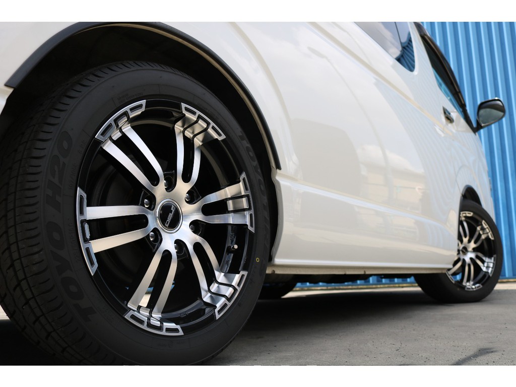 ＦＬＥＸオリジナルＤｅｌｆ０２ホイール、ＴＯＹＯのＨ２０タイヤの組み合わせ♪