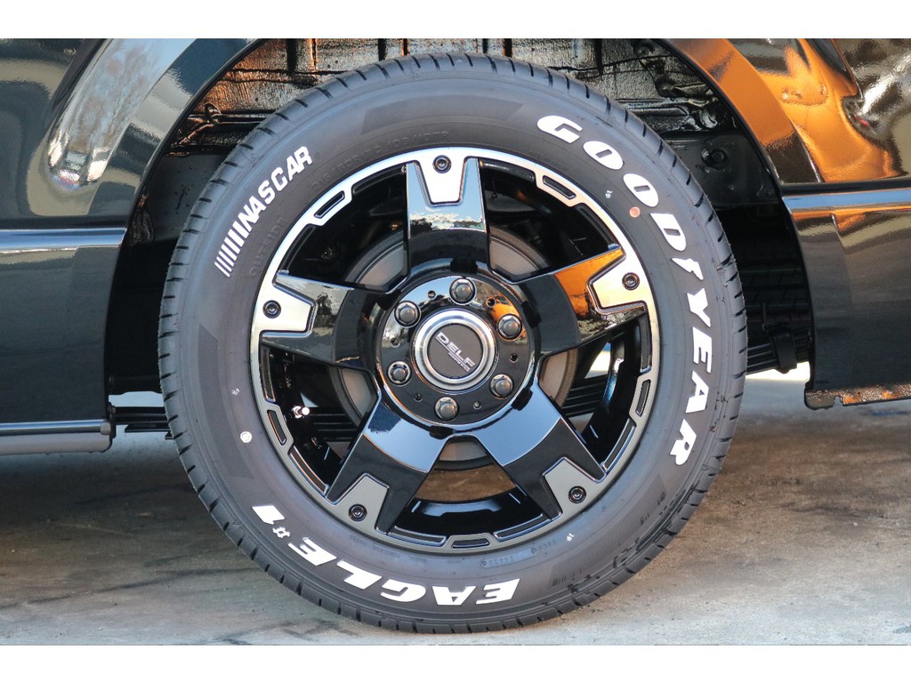ＦＬＥＸオリジナルＤＥＬＦ０３ホイール、グッドイヤーナスカータイヤの組み合わせ♪