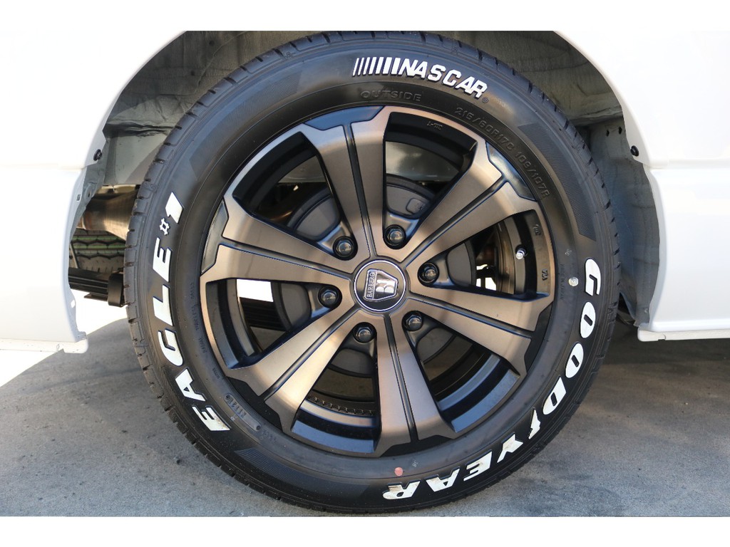ＦＬＥＸオリジナルホイール、バルベロアーバングランデにグッドイヤーナスカータイヤの組み合わせ♪
