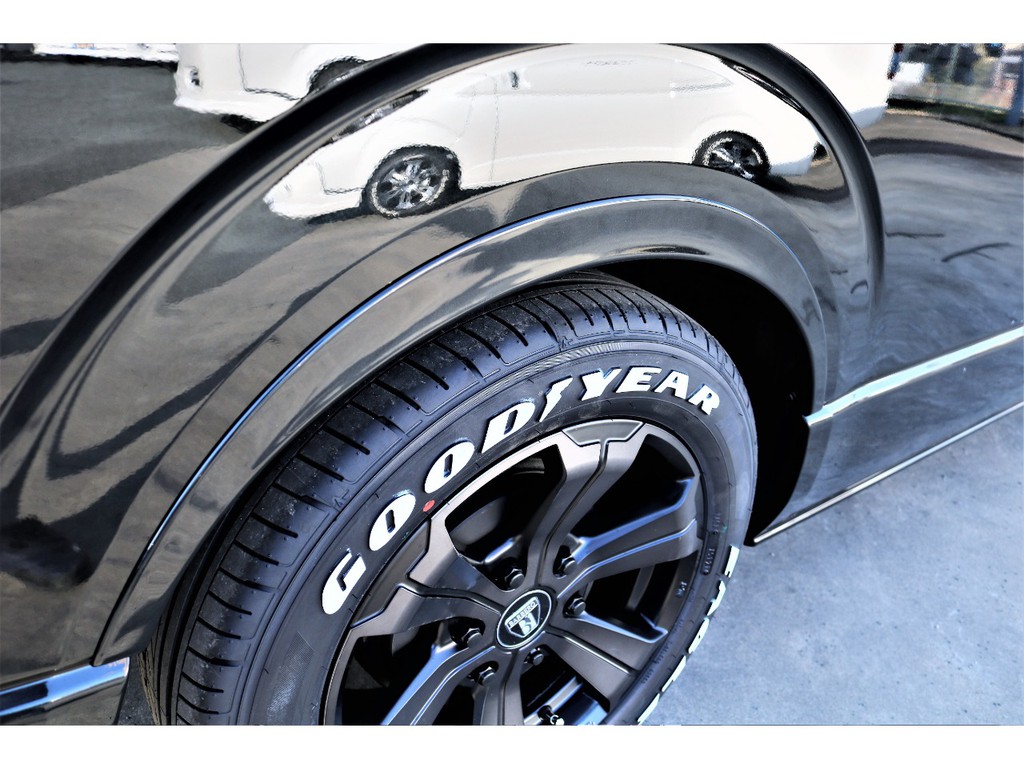 ＦＬＥＸオリジナルアーバングランデ１７インチホイールにグッドイヤーナスカータイヤの組み合わせ♪ＦＬＥＸオーバーフェンダー装備☆