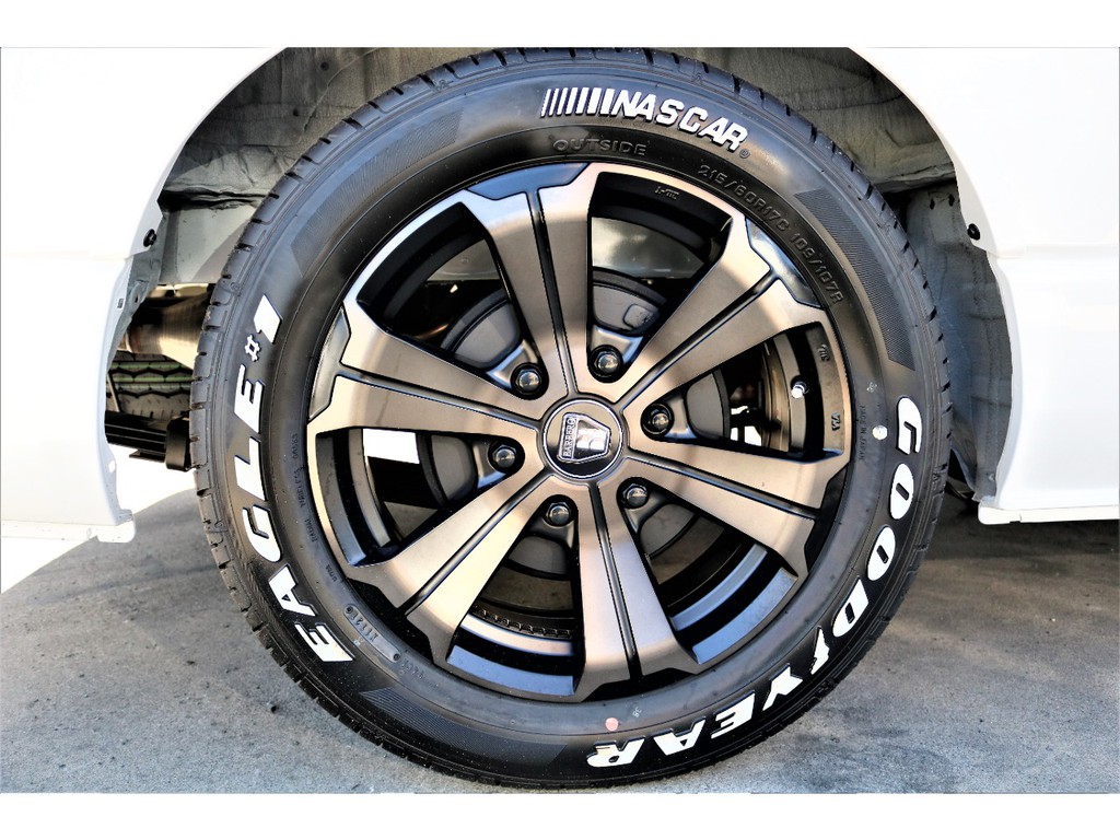ＦＬＥＸアーバングランデホイールにグッドイヤーナスカータイヤの組み合わせ♪ＦＬＥＸオーバーフェンダーも装着されてます☆