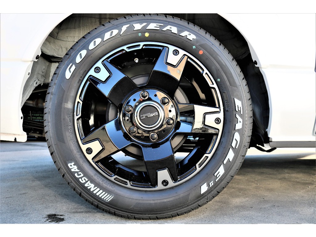 1インチローダウン、ＦＬＥＸオリジナルＤＥＬＦ０３ホイールにグッドイヤーナスカータイヤの組み合わせ♪ＦＬＥＸオリジナルオーバーフェンダーも装着済み☆