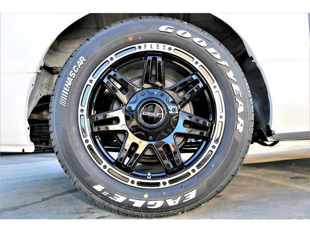 1.5インチローダウン、ＦＬＥＸオリジナルＤＥＬＦ０４ホイールにグッドイヤーナスカータイヤの組み合わせ♪ＦＬＥＸオリジナルオーバーフェンダーも装着済み☆