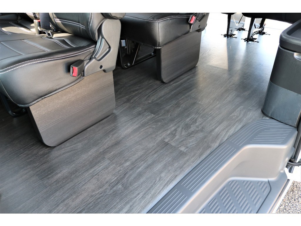 掃除も楽々♪床貼り施工済み！！