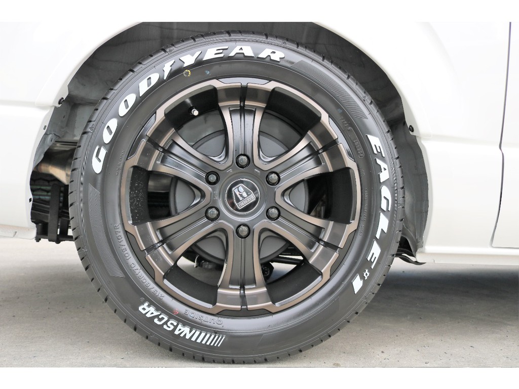 ２インチローダウン、ＦＬＥＸスポイラー、ＦＬＥＸオーバーフェンダー、ＦＬＥＸホイールＷ－ＤＥＥＰＳ、グッドイヤーナスカータイヤ♪