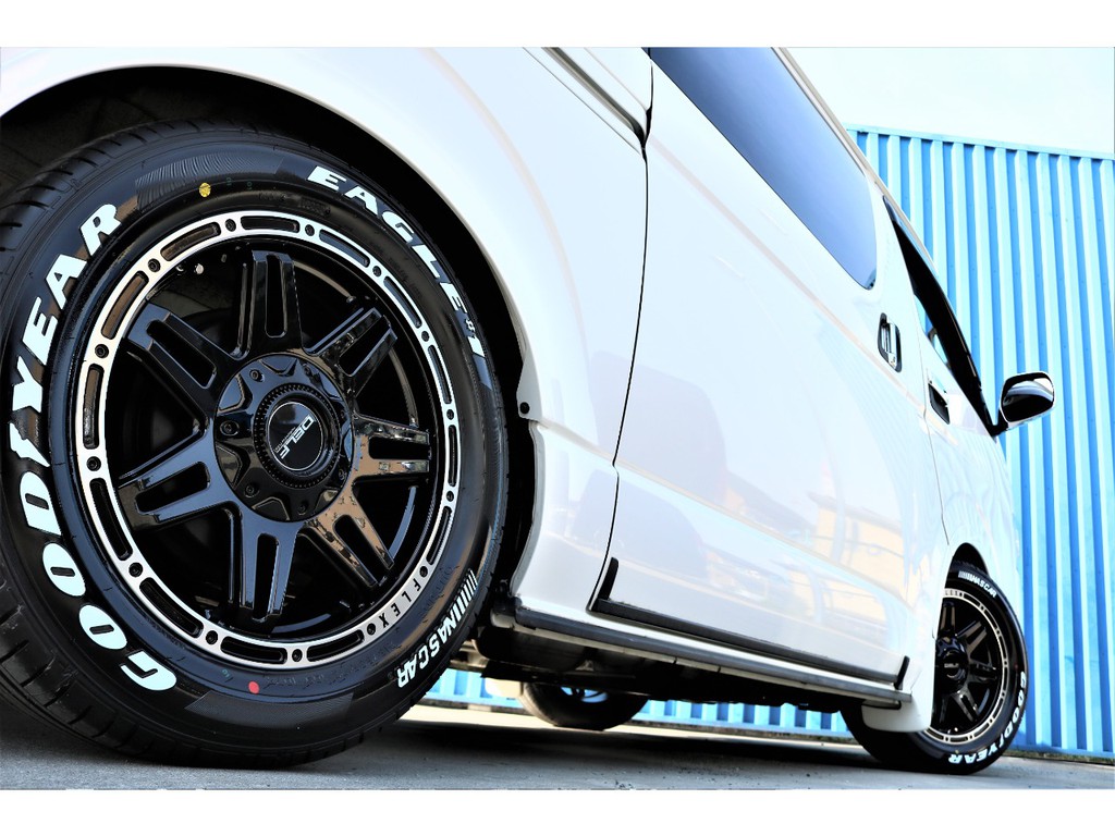 ＦＬＥＸオリジナルＤＥＬＦ０４ホイールにグッドイヤーナスカータイヤの組み合わせ♪ＦＬＥＸオリジナルオーバーフェンダーもついてます☆