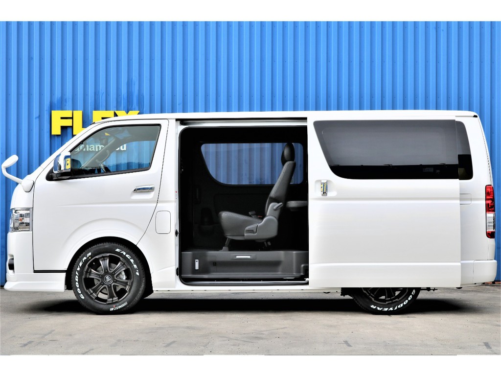 電動パワースライドドア完備♪２インチローダウン、ＦＬＥＸフロントスポイラー、ＦＬＥＸオーバーフェンダー、ＦＬＥＸホイールＷ－ＤＥＥＰＳ、グッドイヤーナスカータイヤ♪