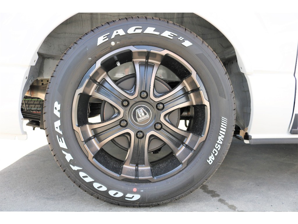 1インチローダウン、ＦＬＥＸフロントスポイラー、ＦＬＥＸオーバーフェンダー、ＦＬＥＸＷ－ＤＥＥＰＳホイール、グッドイヤーナスカータイヤ♪