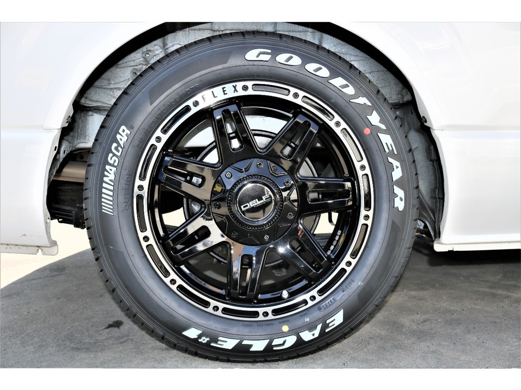 ＦＬＥＸオーバーフェンダー、ＦＬＥＸホイールＤＥＬＦ０４にグッドイヤーナスカータイヤの組み合わせ♪