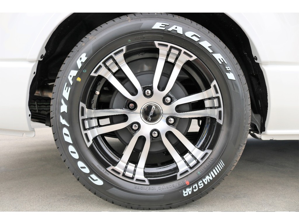 １．５インチローダウン、ＦＬＥＸオーバーフェンダー、ＦＬＥＸホイールＤＥＬＦ０２、グッドイヤーナスカータイヤ、ＦＬＥＸフロントスポイラー♪