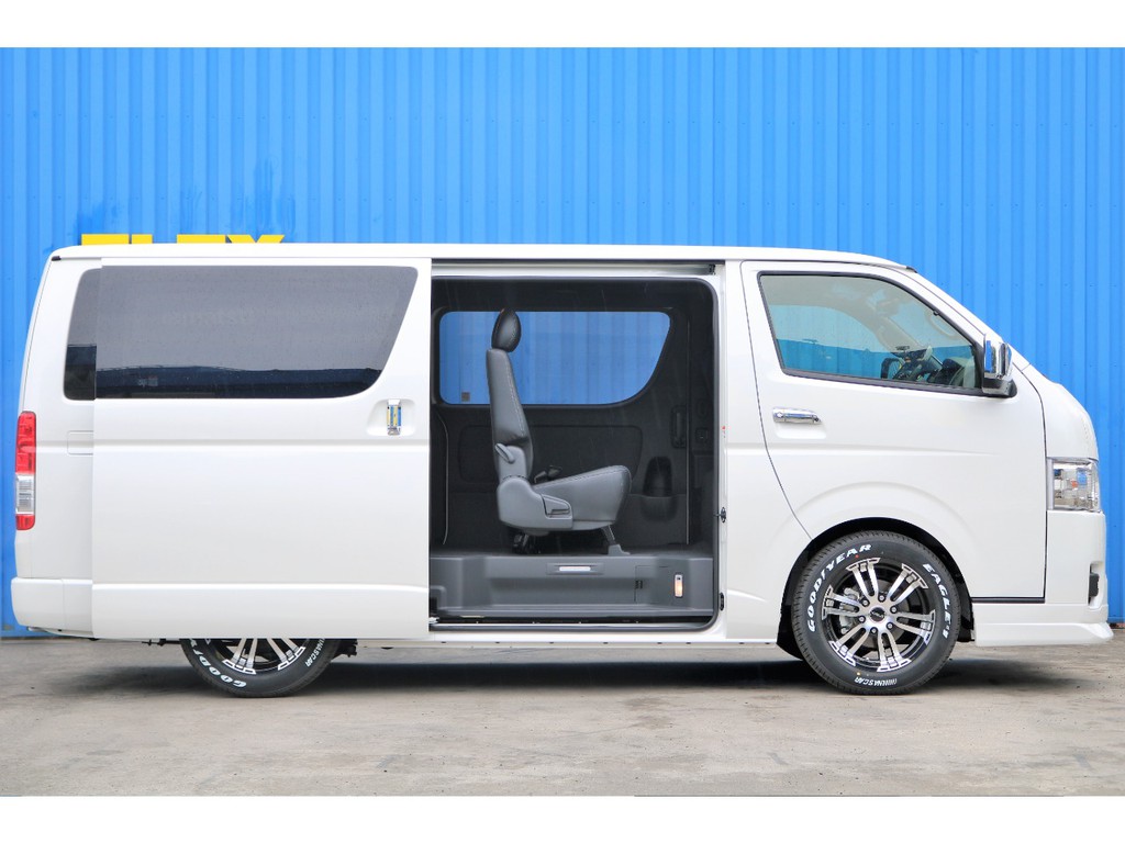 電動パワースライドドア完備♪２インチローダウン、ＦＬＥＸフロントスポイラー、ＦＬＥＸオーバーフェンダー、ＦＬＥＸホイールＤＥＬＦ０２、グッドイヤーナスカータイヤ♪