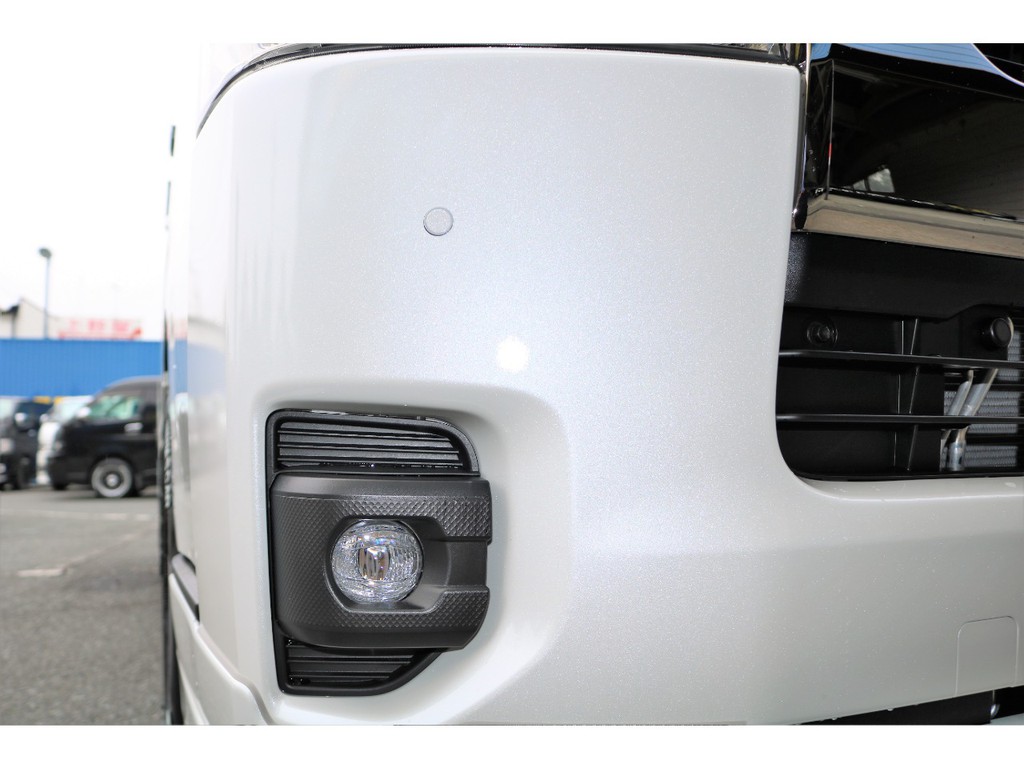 新型ハイエースのＬＥＤテールランプ♪