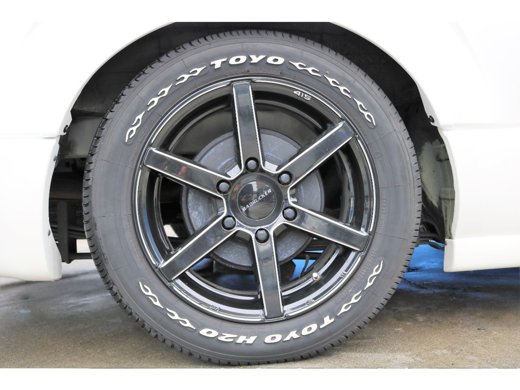 ４１５コブラ、バットラッカーＳＤー６ホイールにＴＯＹＯ・Ｈ２０タイヤ♪