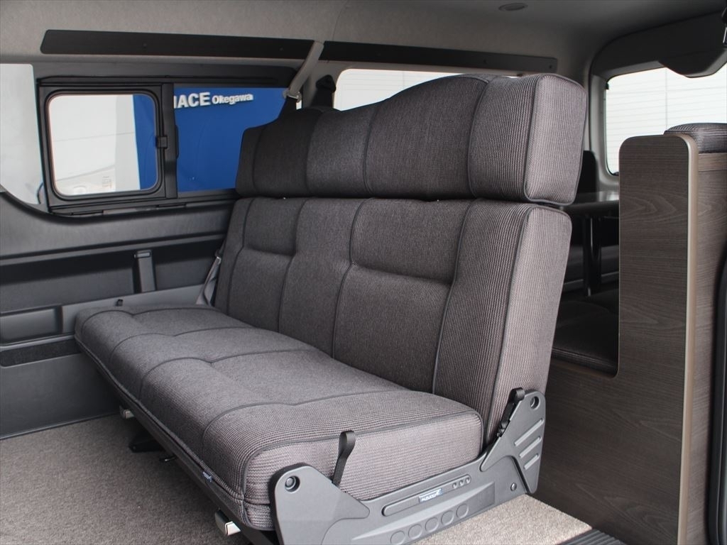 【ALFLEX　VISTA2段ベット内装架装】新車ハイエースW－GLパール2WD　当店は内装だけでは気が済まない！！内外装フル一見の価値有！