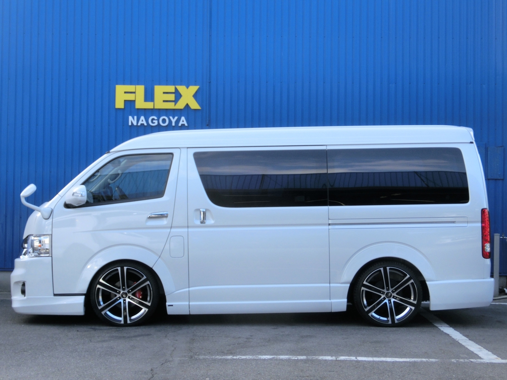 【ALFLEX　VISTA2段ベット内装架装】新車ハイエースW－GLパール2WD　当店は内装だけでは気が済まない！！内外装フル一見の価値有！