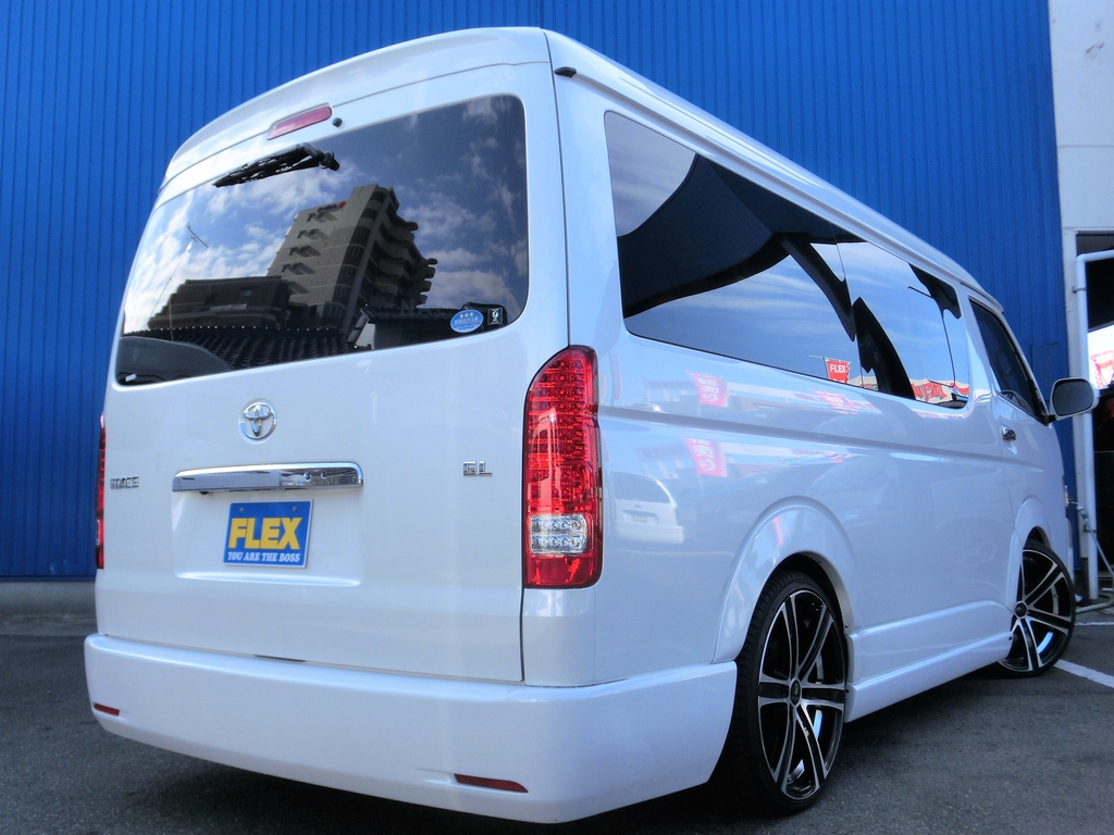【ALFLEX　VISTA2段ベット内装架装】新車ハイエースW－GLパール2WD　当店は内装だけでは気が済まない！！内外装フル一見の価値有！