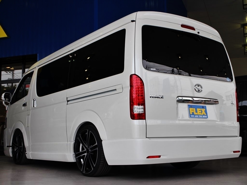 【ALFLEX　VISTA2段ベット内装架装】新車ハイエースW－GLパール2WD　当店は内装だけでは気が済まない！！内外装フル一見の価値有！