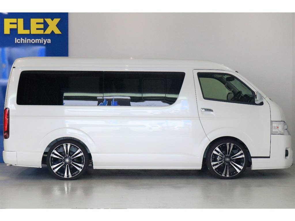 ランクルハイエース新車カスタムが魅力の当店！！追加カスタムも可能ですのでお気軽にご相談ください！！