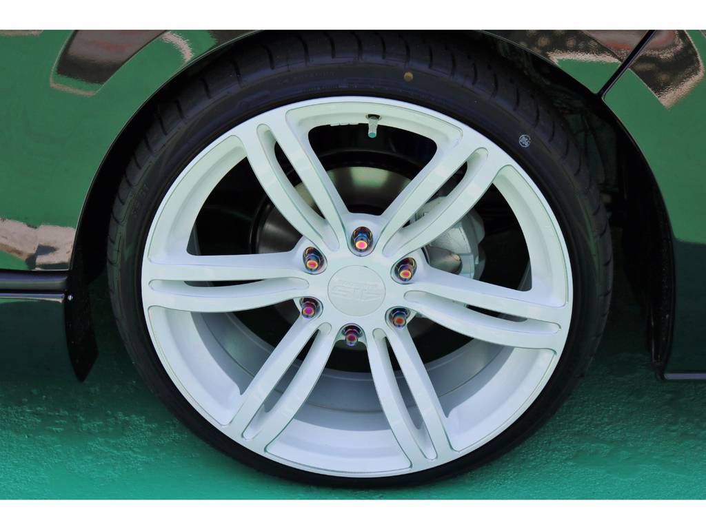 ４１５コブラ「バッドルッカー」ホワイトポリッシュ２０インチＡＷ！チタン合金ホイールナット付き！