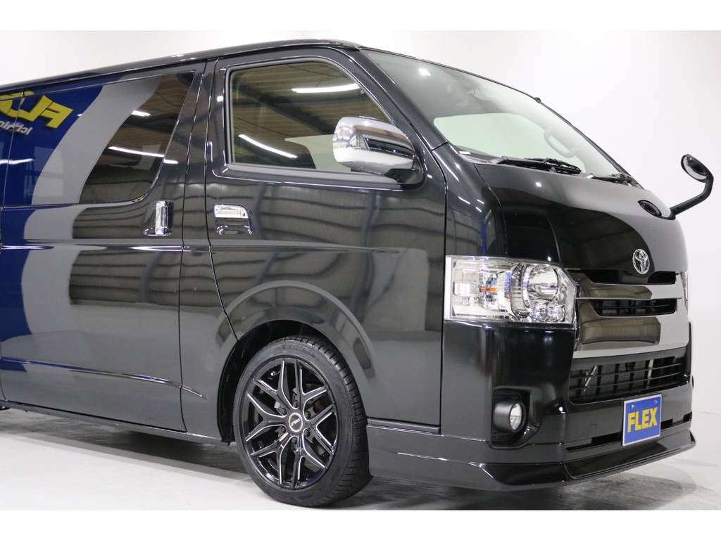 新車から中古車まで幅広く展示！！常時３０台以上の豊富な品揃え！！
