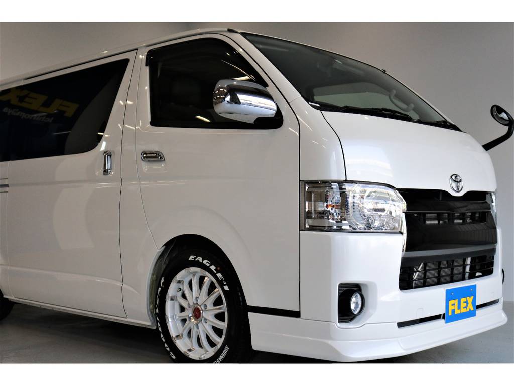 新車から中古車まで幅広く展示！！常時３０台以上の豊富な品揃え！！