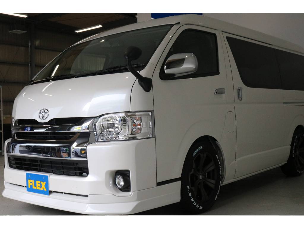 新車から中古車まで幅広く展示！！常時３０台以上の豊富な品揃え！！