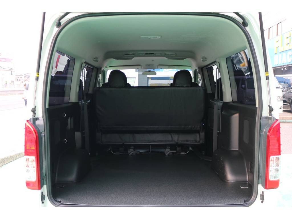 新品ＣＦカーゴマット装備♪お手入れ楽々♪