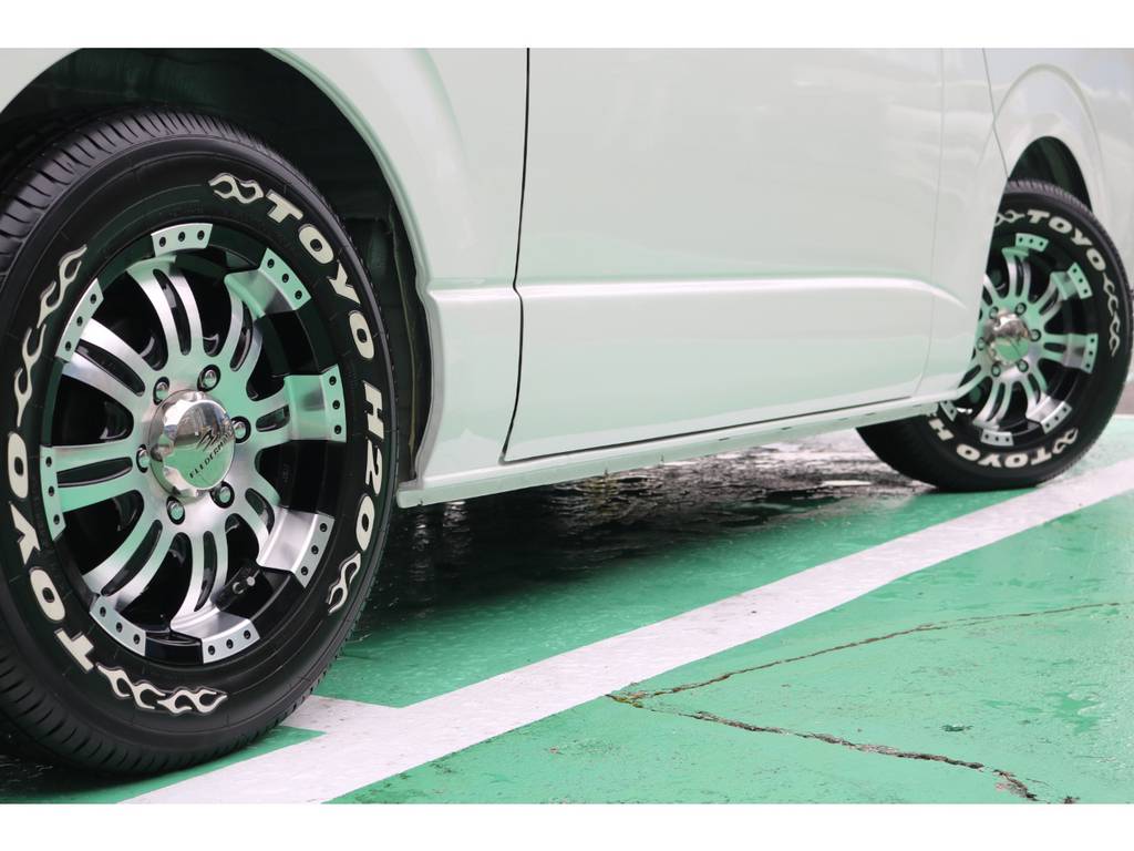 クエルボ１６インチＡＷ＆ＴＯＹＯ Ｈ２０タイヤ♪