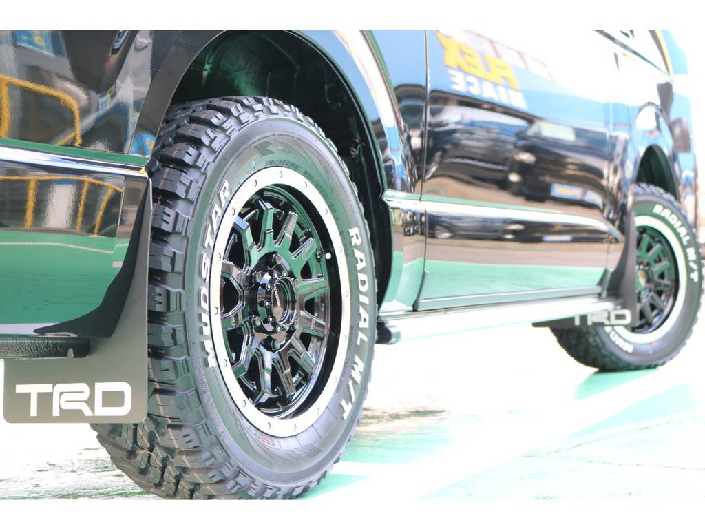 タイヤは四駆の定番　MUDSTERをセレクト！マッチしてます！
