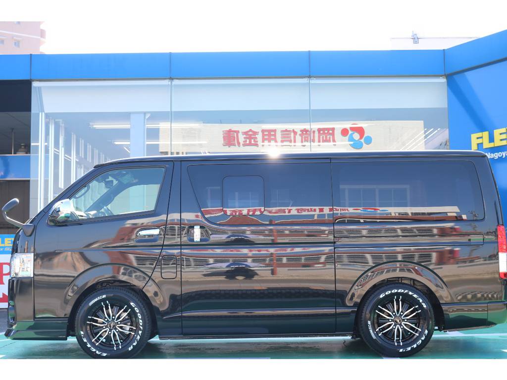 程よく車高が下がって決まってます！！