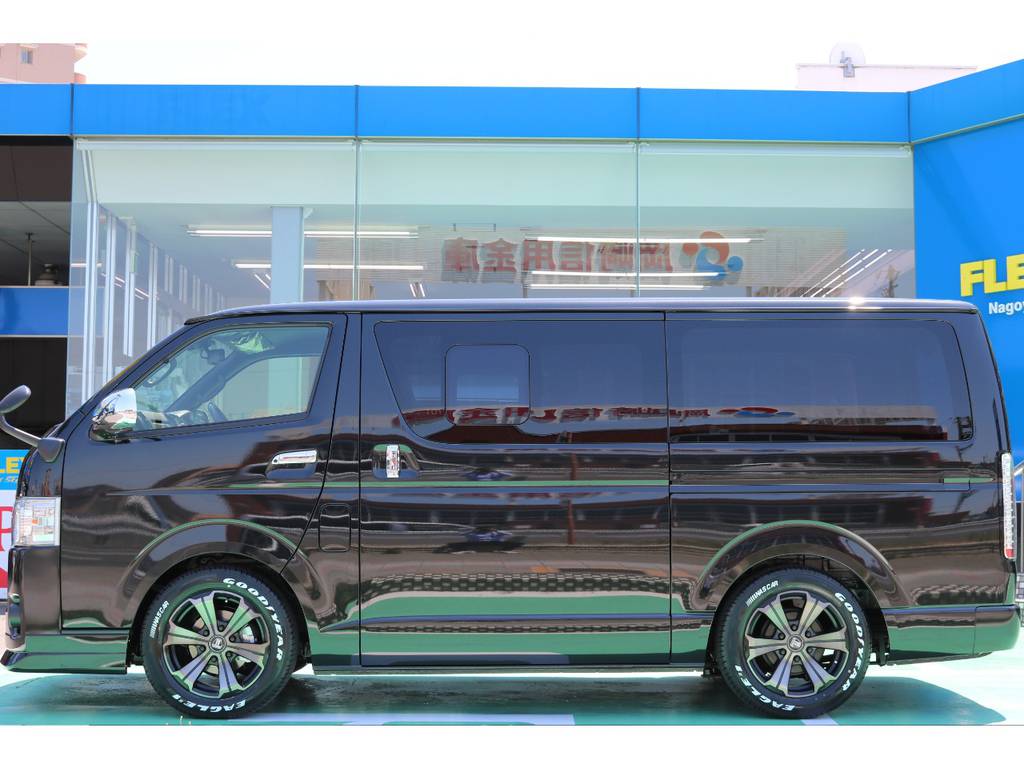 程よく車高が下がって決まってます！！