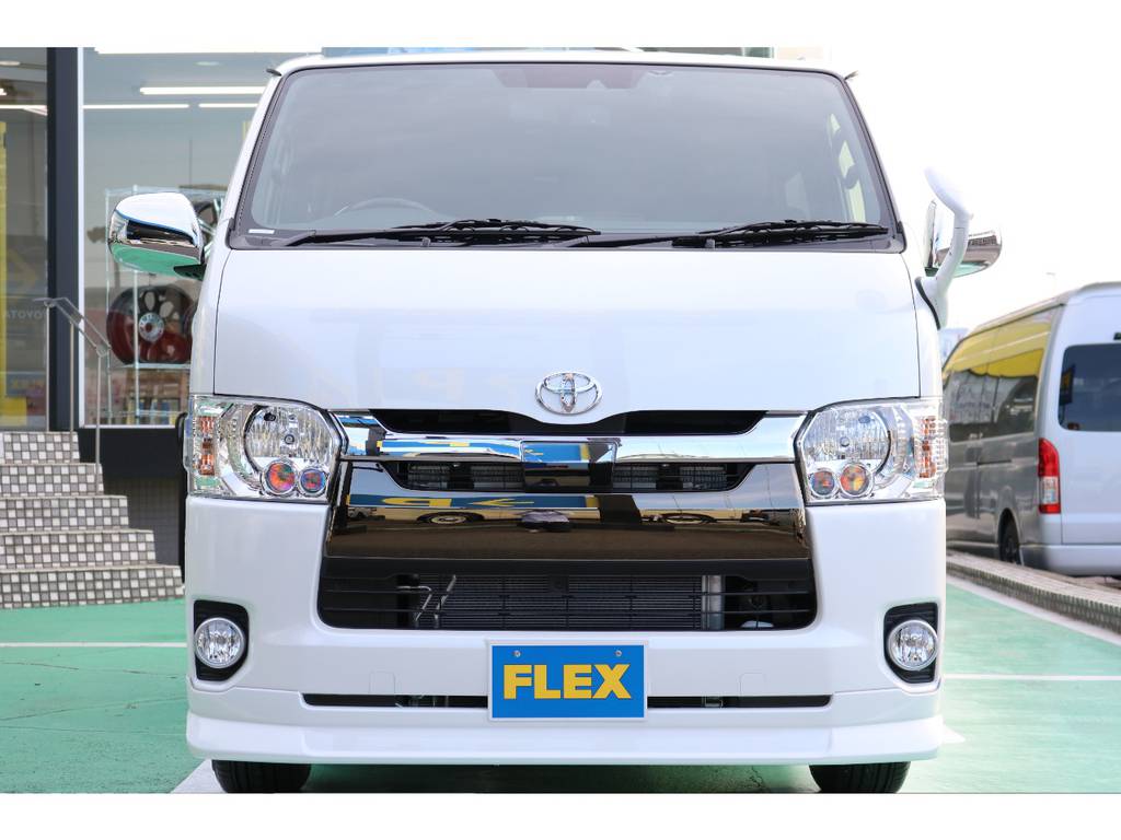 限定モデルのハイエースをライトカスタム♪