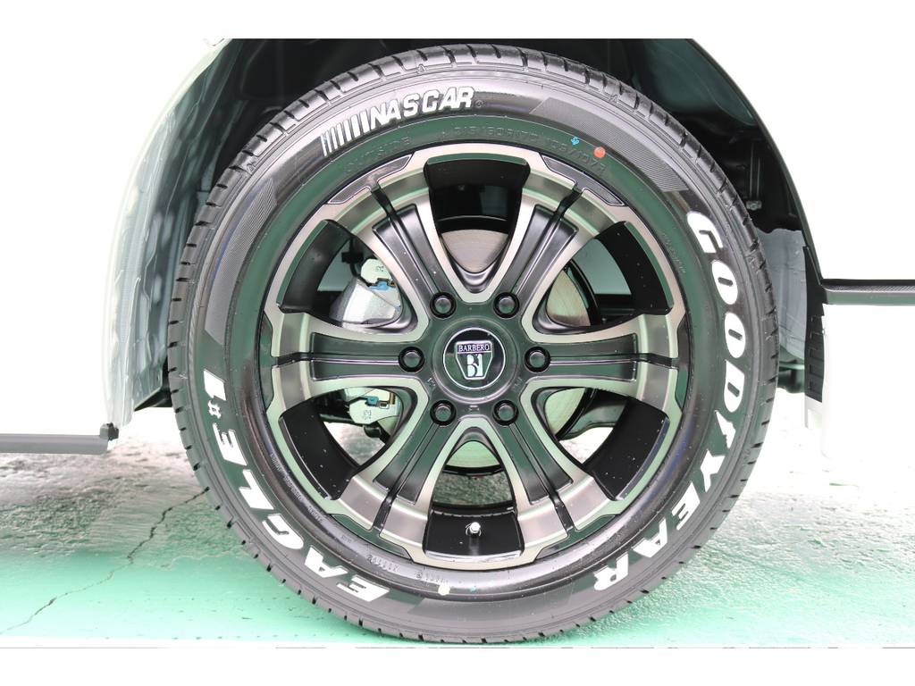 ホイールはFLEXオリジナルカラーバルベロディープス１７インチをセレクト♪