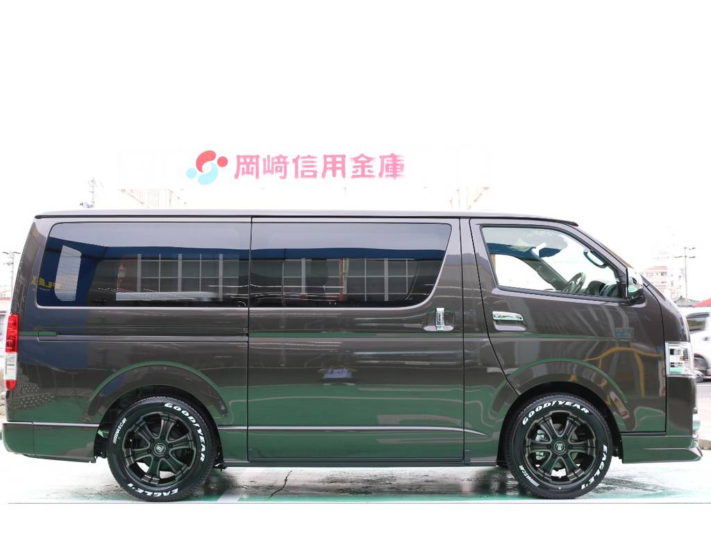 オリジナルパーツ等を装備したライトカスタムのお車です！