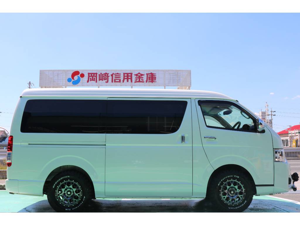 オフロード感を出すためにローダウン無しの純正車高です♪