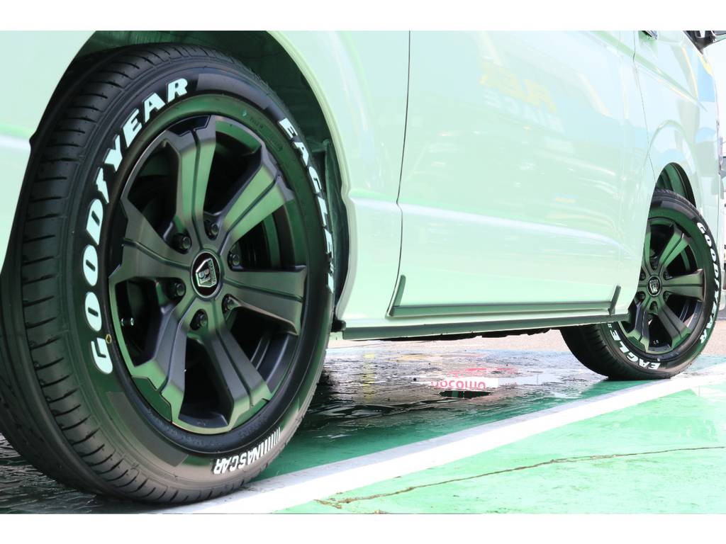 GOODYEARのナスカータイヤで決まってます！！