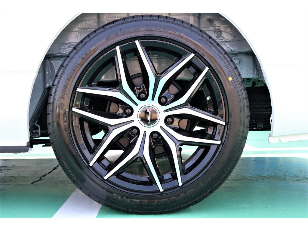 ＦＬＥＸオリジナルＤＥＬＦ１８インチを装着♪
